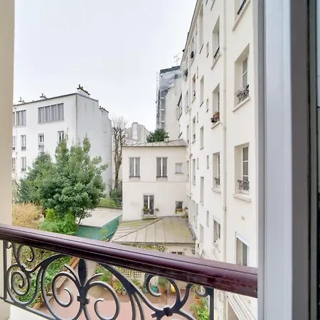 Proche Montmartre * Parijs